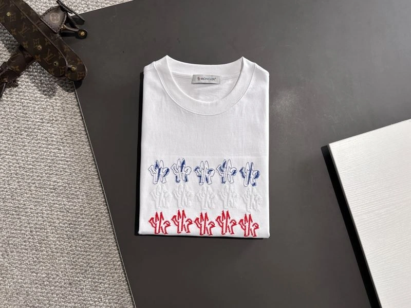 TechFriendly Moncler T-Shirts 142642