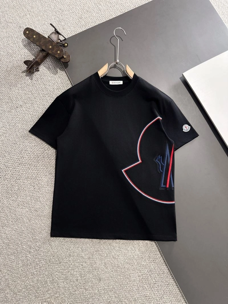 Moncler T-Shirts Breathable 142646