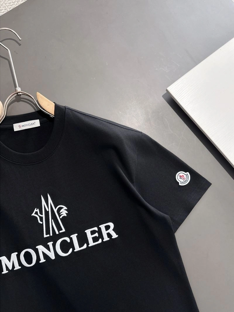 Functional Moncler T-Shirts 142641