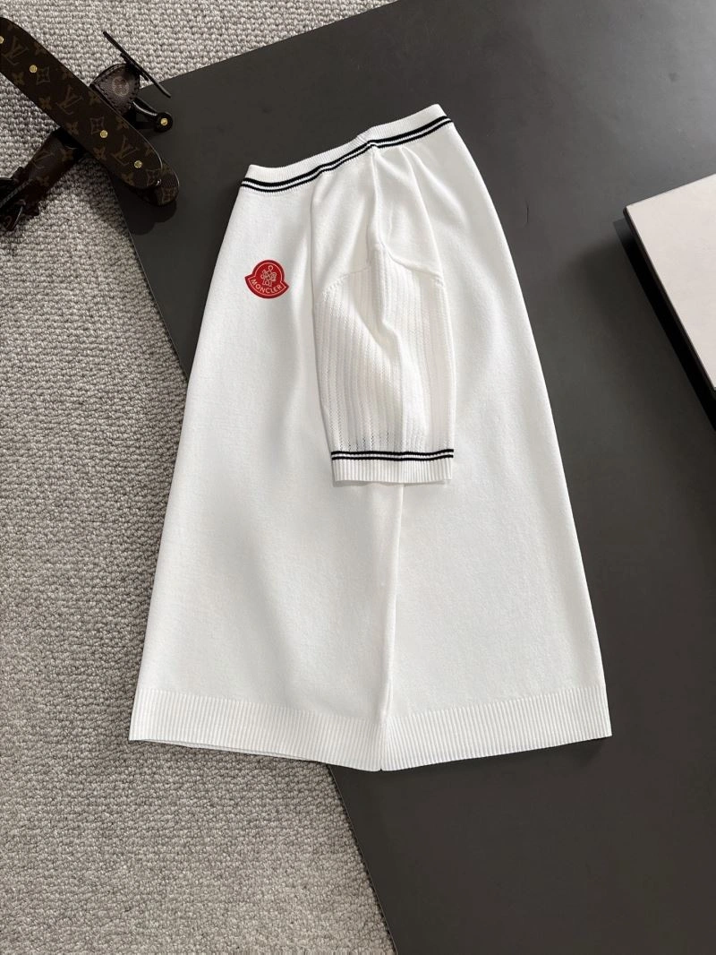Soft Moncler T-Shirts 142636