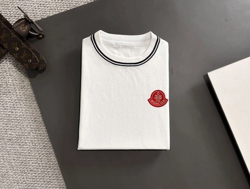 Soft Moncler T-Shirts 142636
