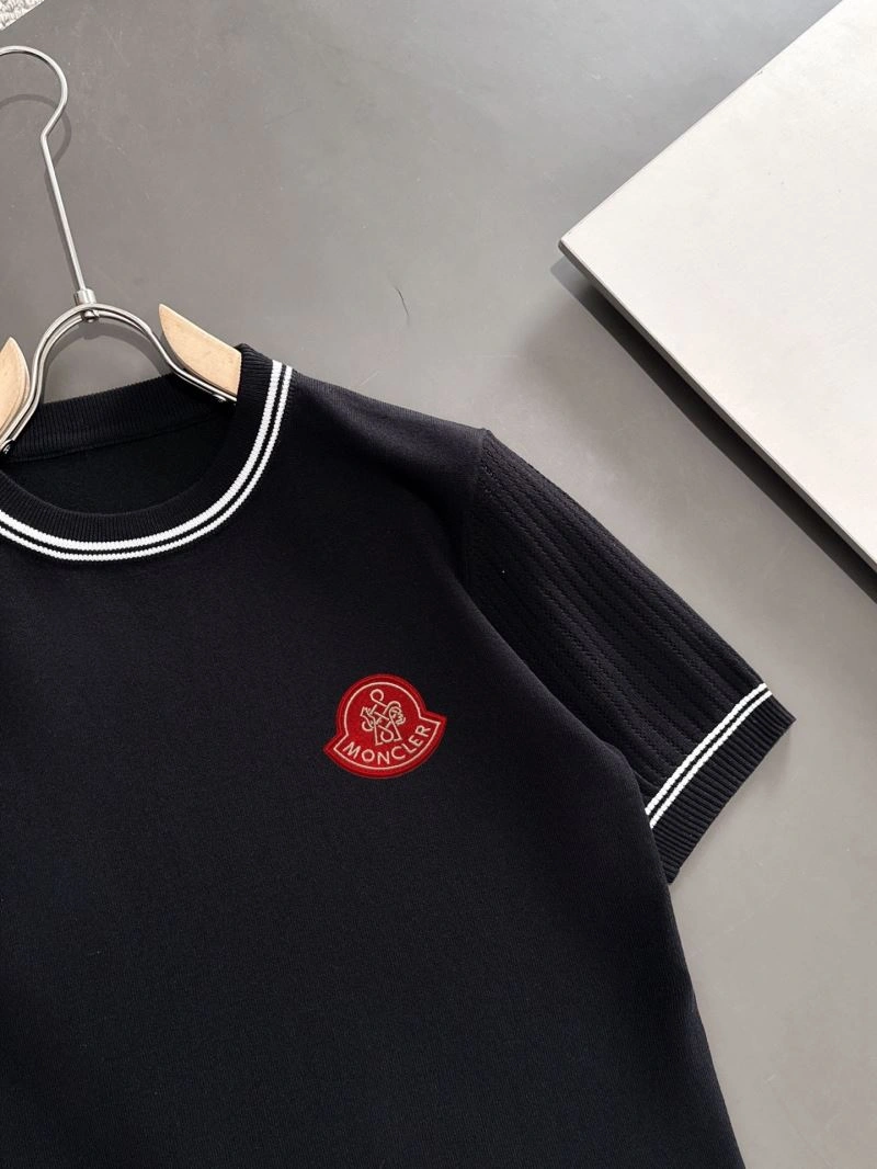 Vibrant Moncler T-Shirts 142635