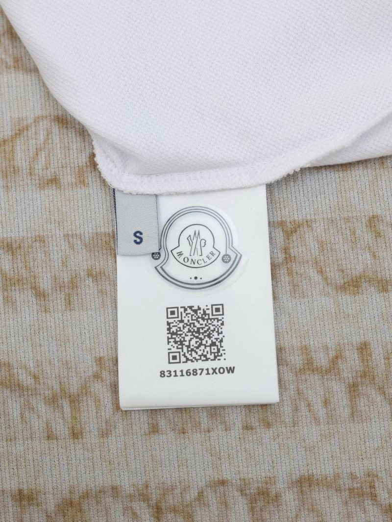 Moncler T-Shirts Breathable 142630