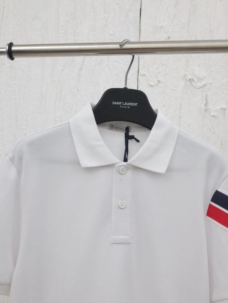 Moncler T-Shirts Breathable 142630