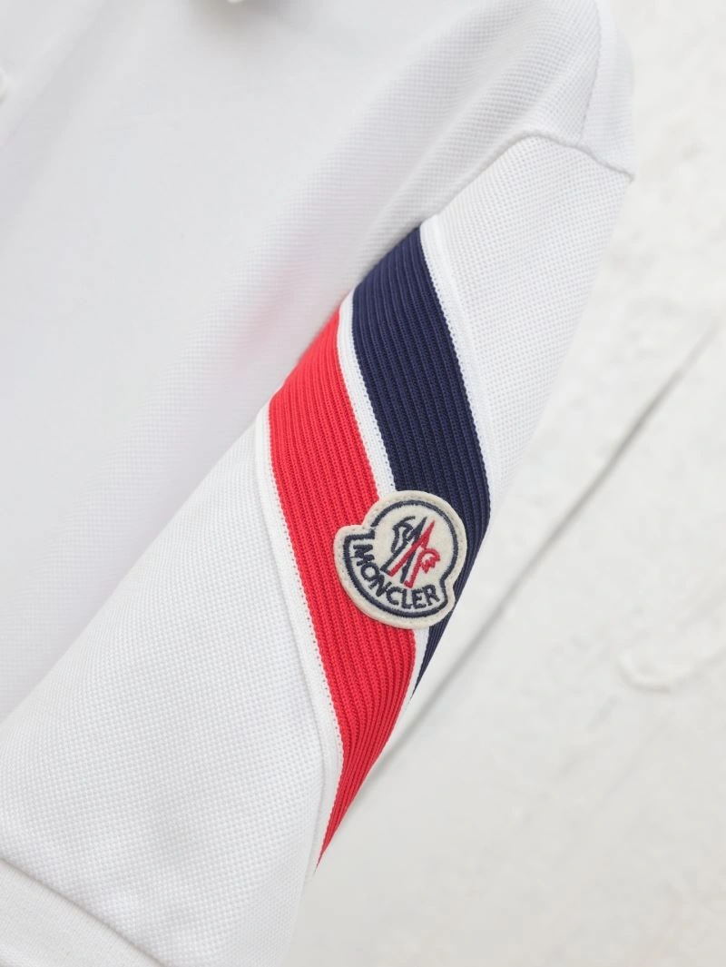 Moncler T-Shirts Breathable 142630