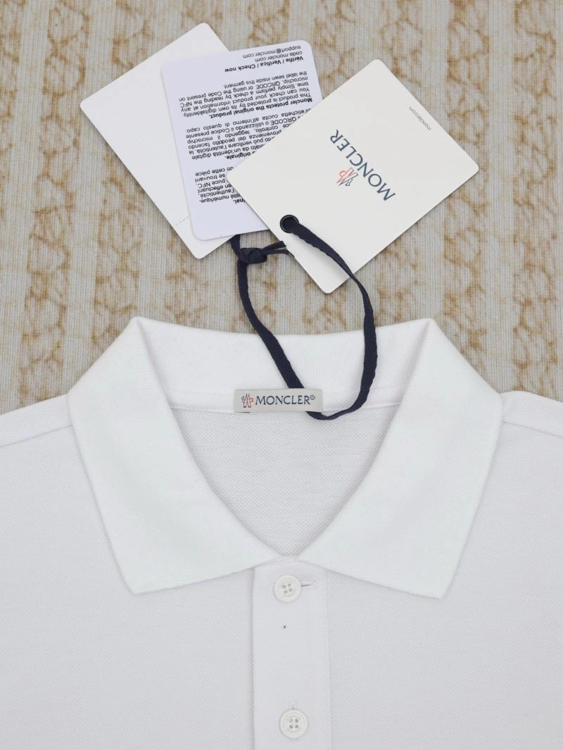 Moncler T-Shirts Breathable 142630
