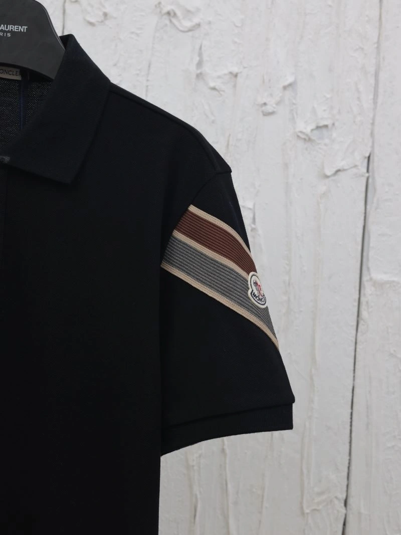 TechFriendly Moncler T-Shirts 142632