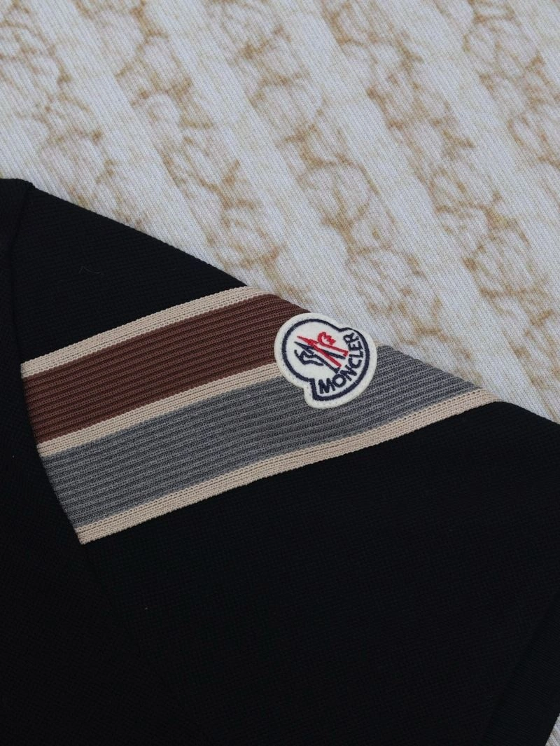 TechFriendly Moncler T-Shirts 142632