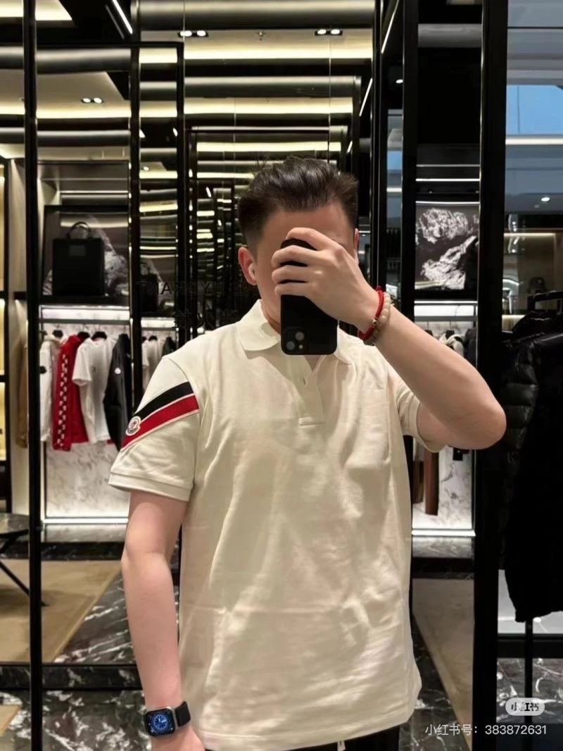 TechFriendly Moncler T-Shirts 142632