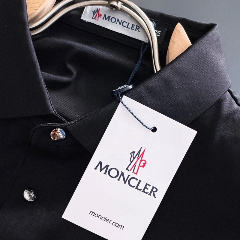 Casual Moncler T-Shirts 143682