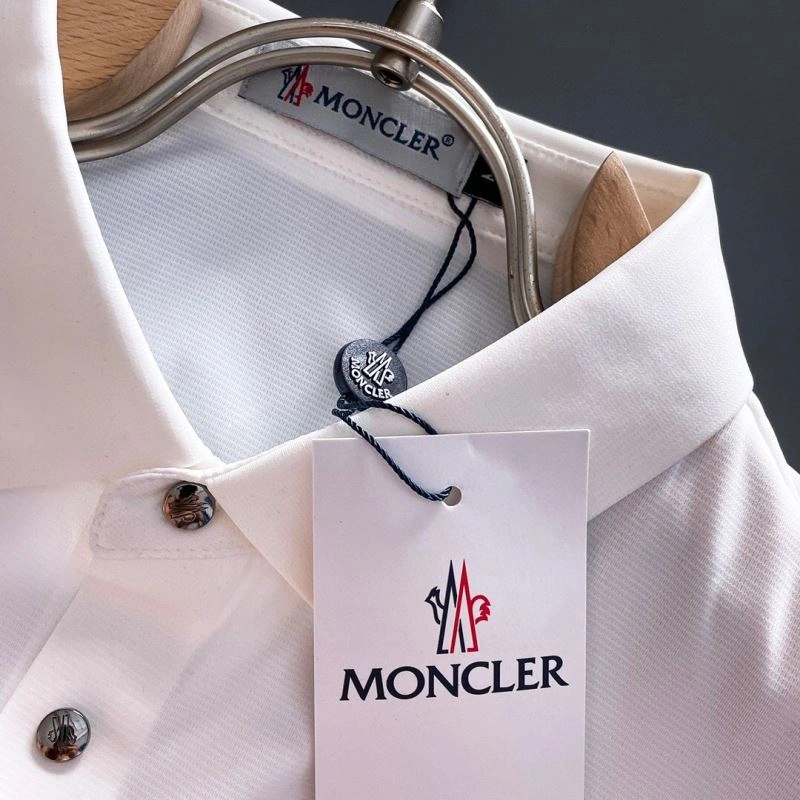 Casual Moncler T-Shirts 143682