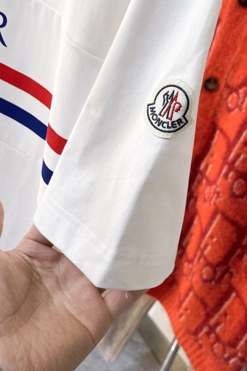 Moncler T-Shirts ZipUp 143170
