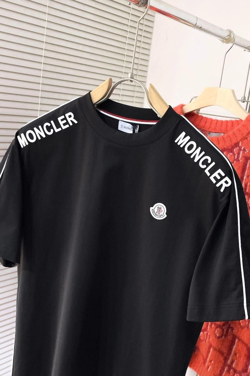 MultiPurpose Moncler T-Shirts 143155
