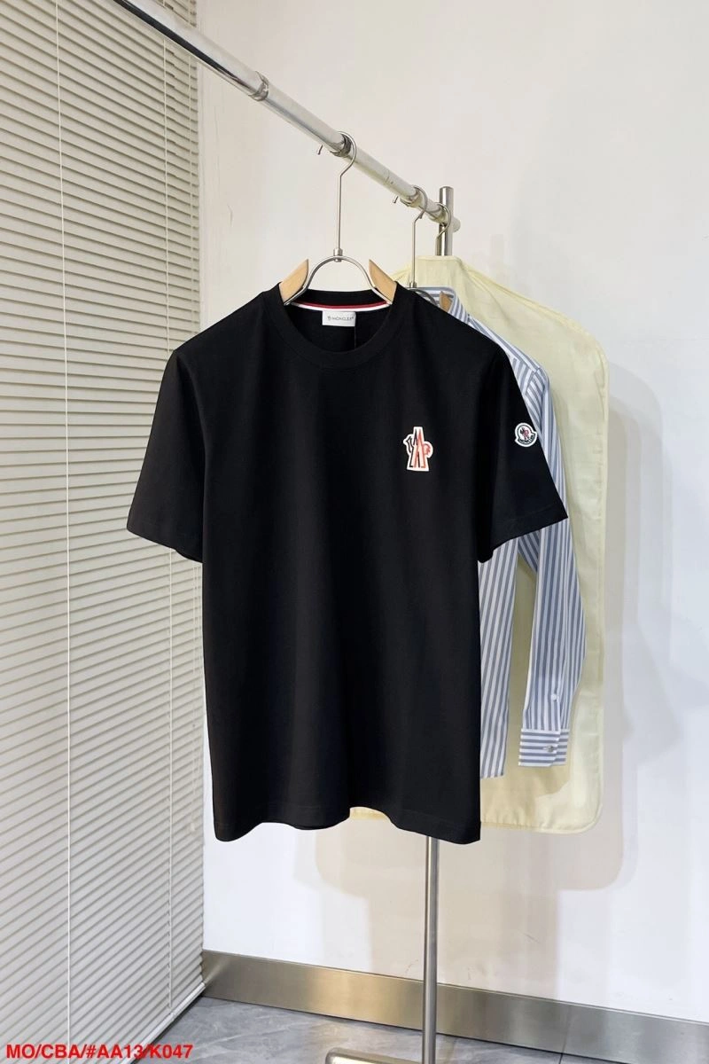Moncler T-Shirts Elegant 143162