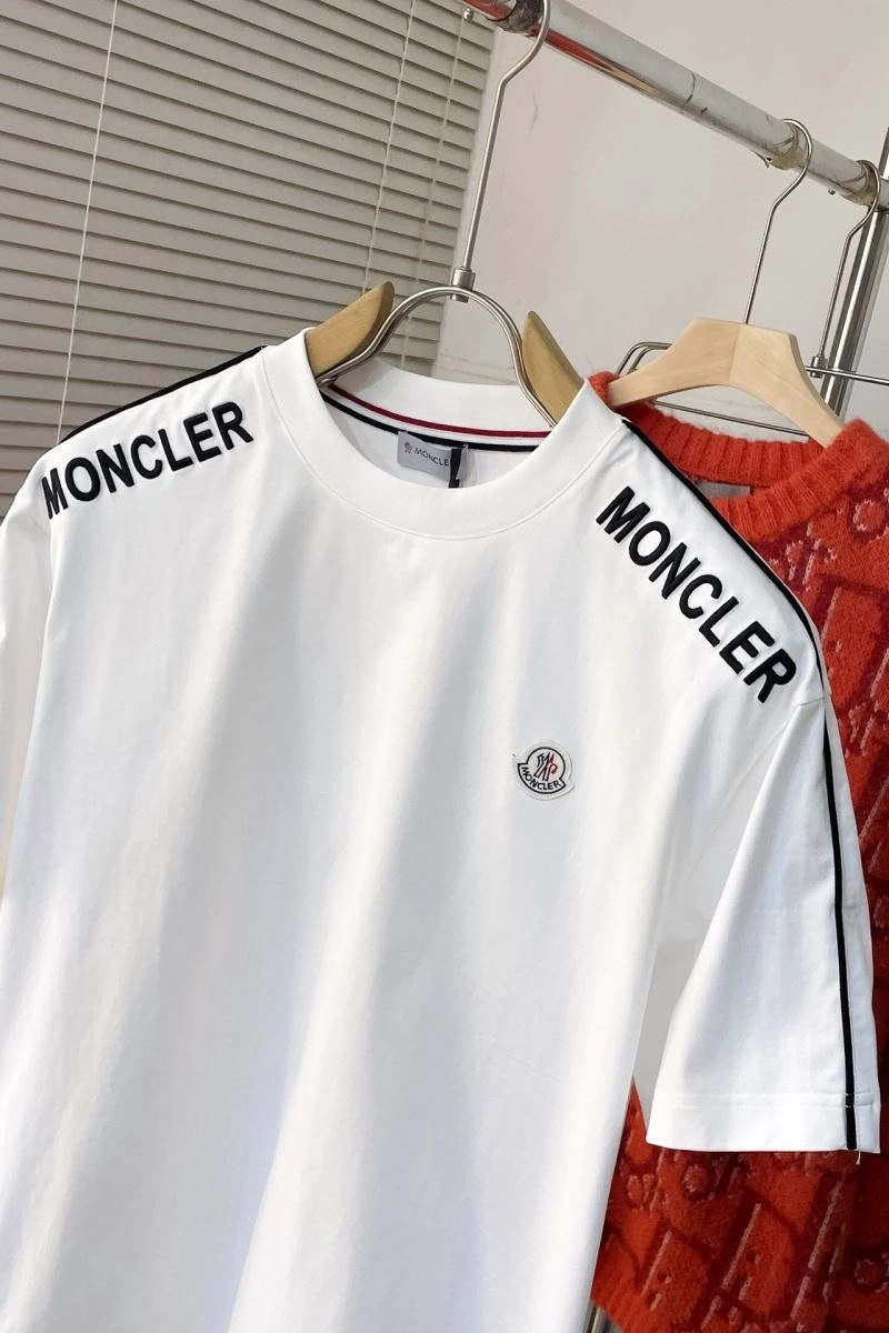 Functional Moncler T-Shirts 143181