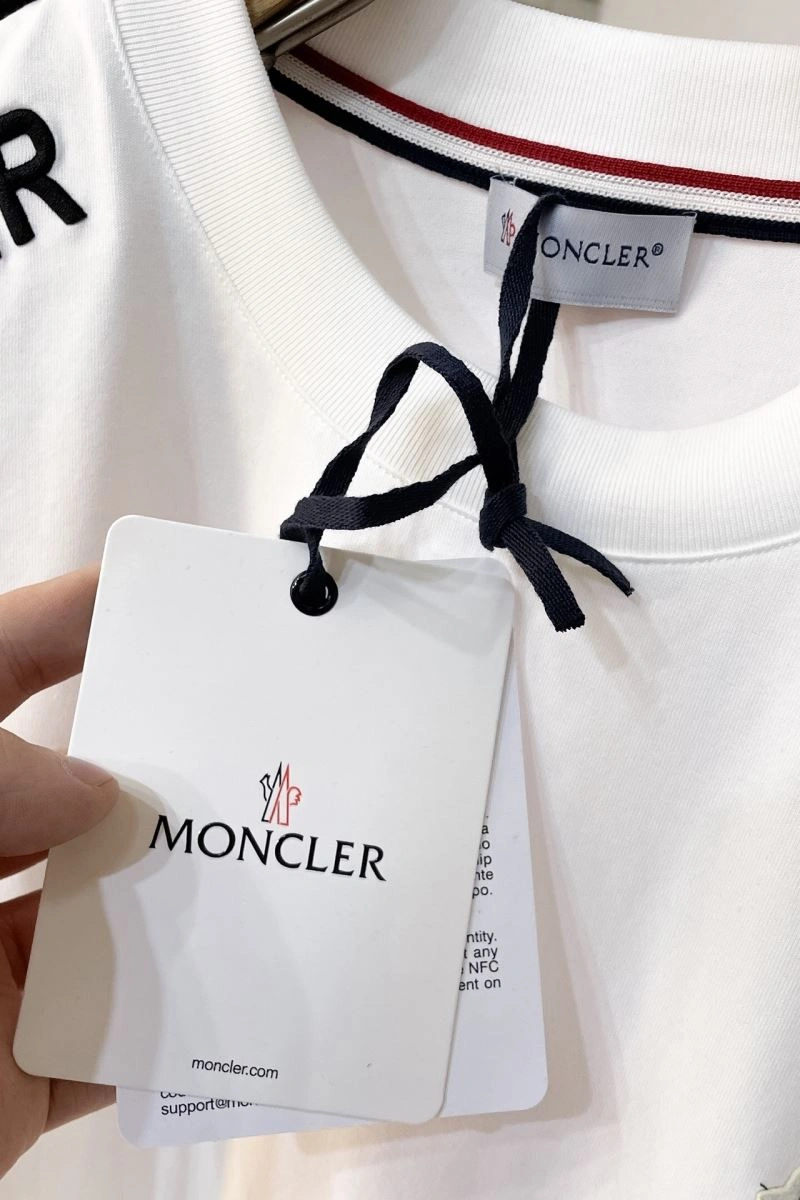 Functional Moncler T-Shirts 143181