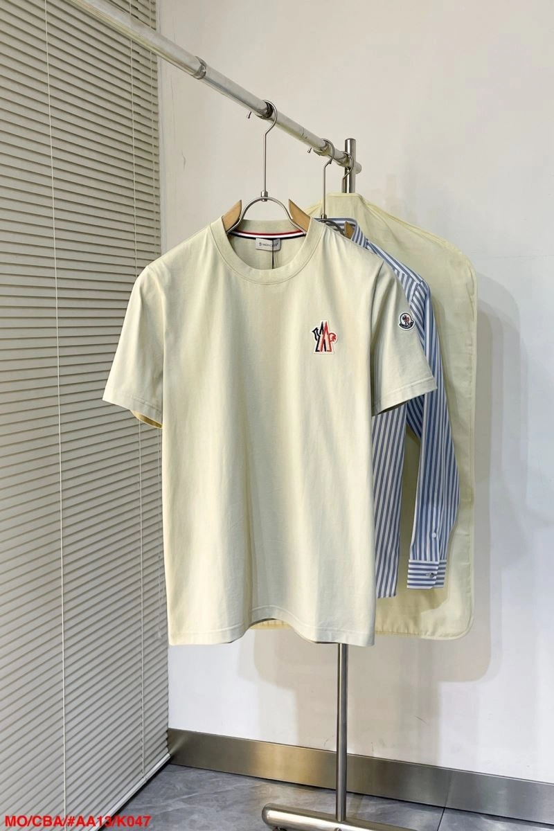 Moncler T-Shirts Refined 143166