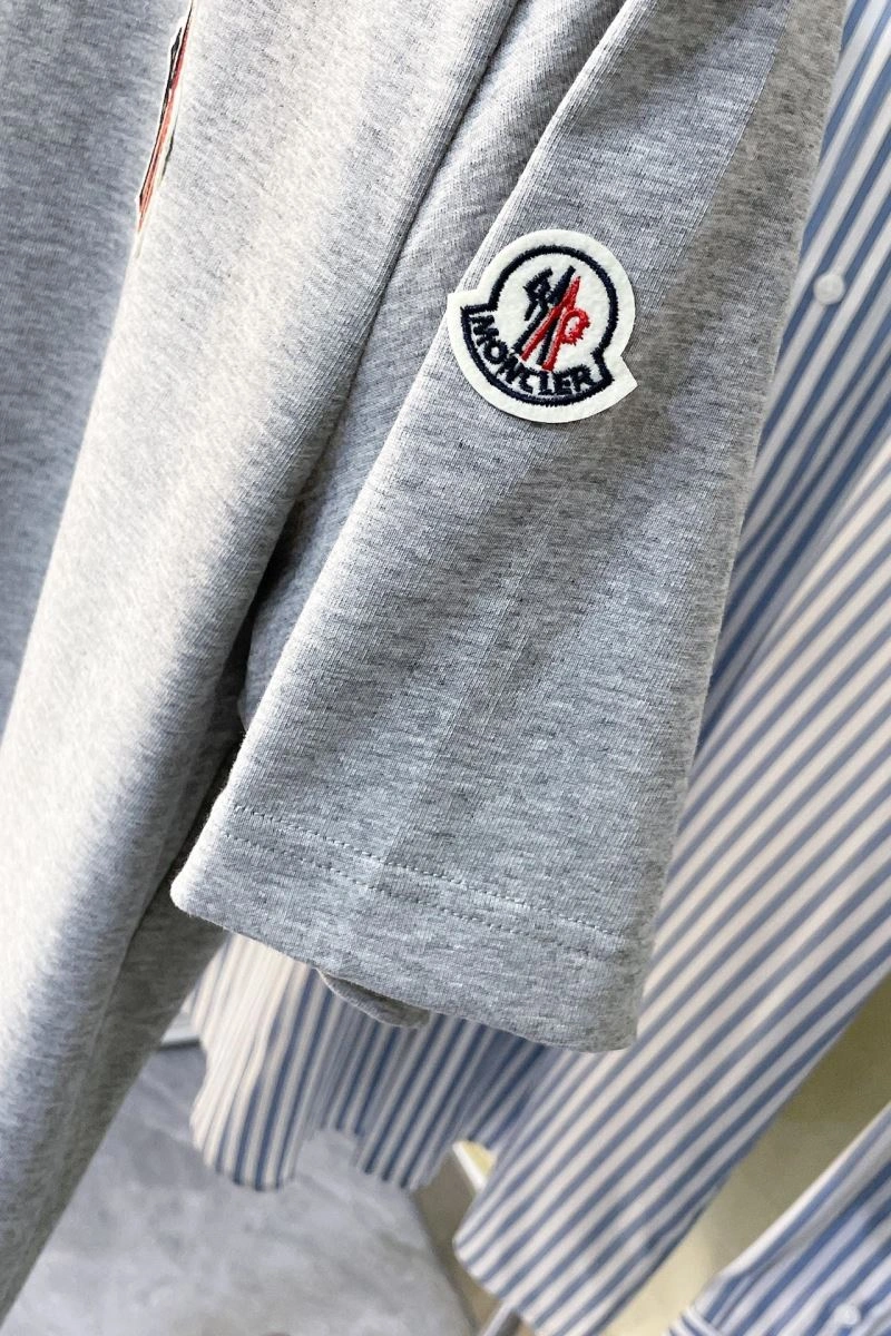 Moncler T-Shirts Refined 143166