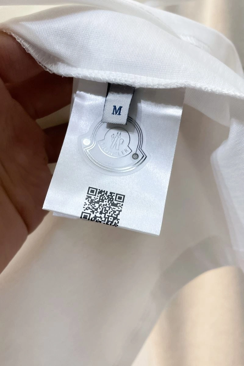 Moncler T-Shirts WeatherProof 143171