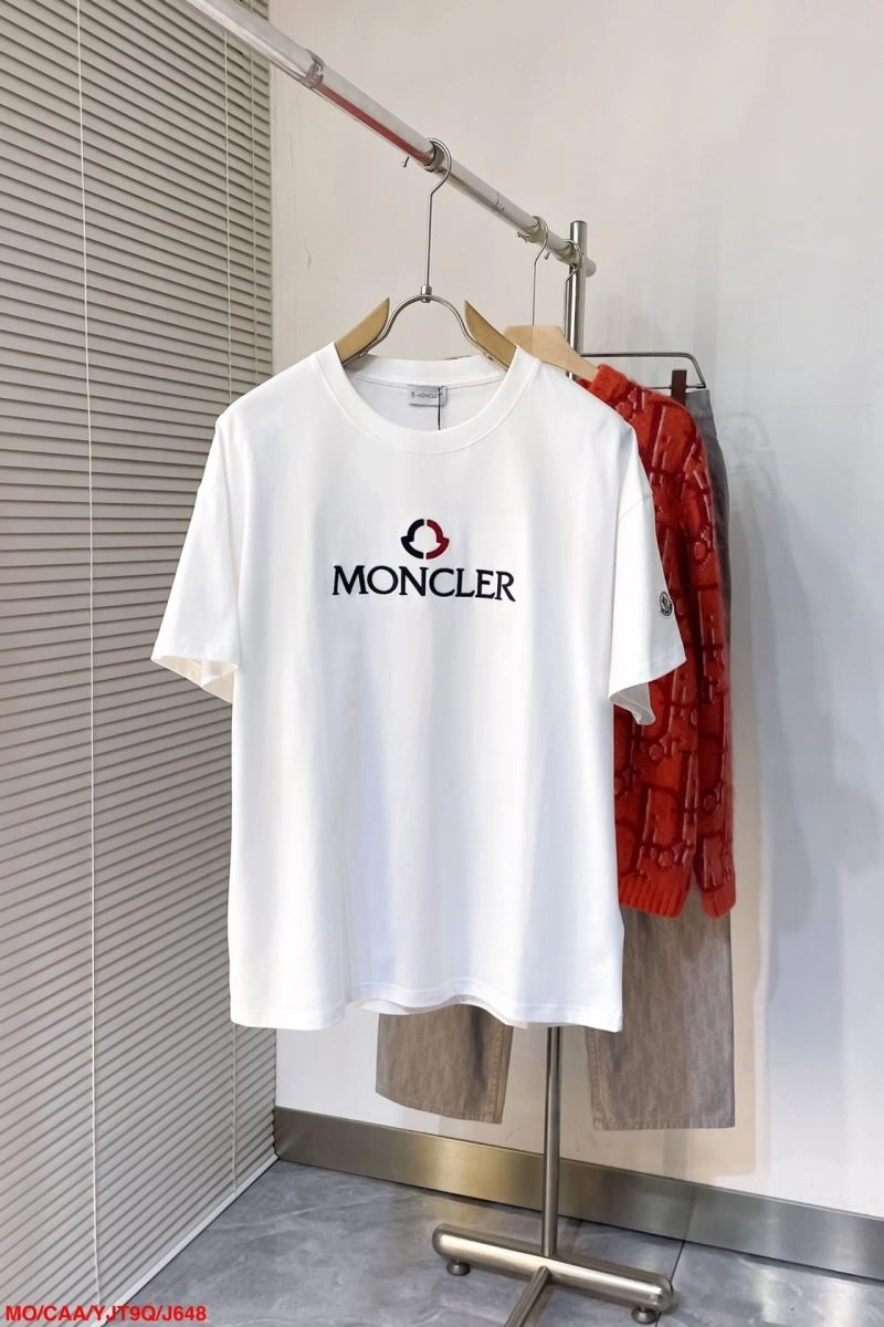 Moncler T-Shirts Unisex 143176