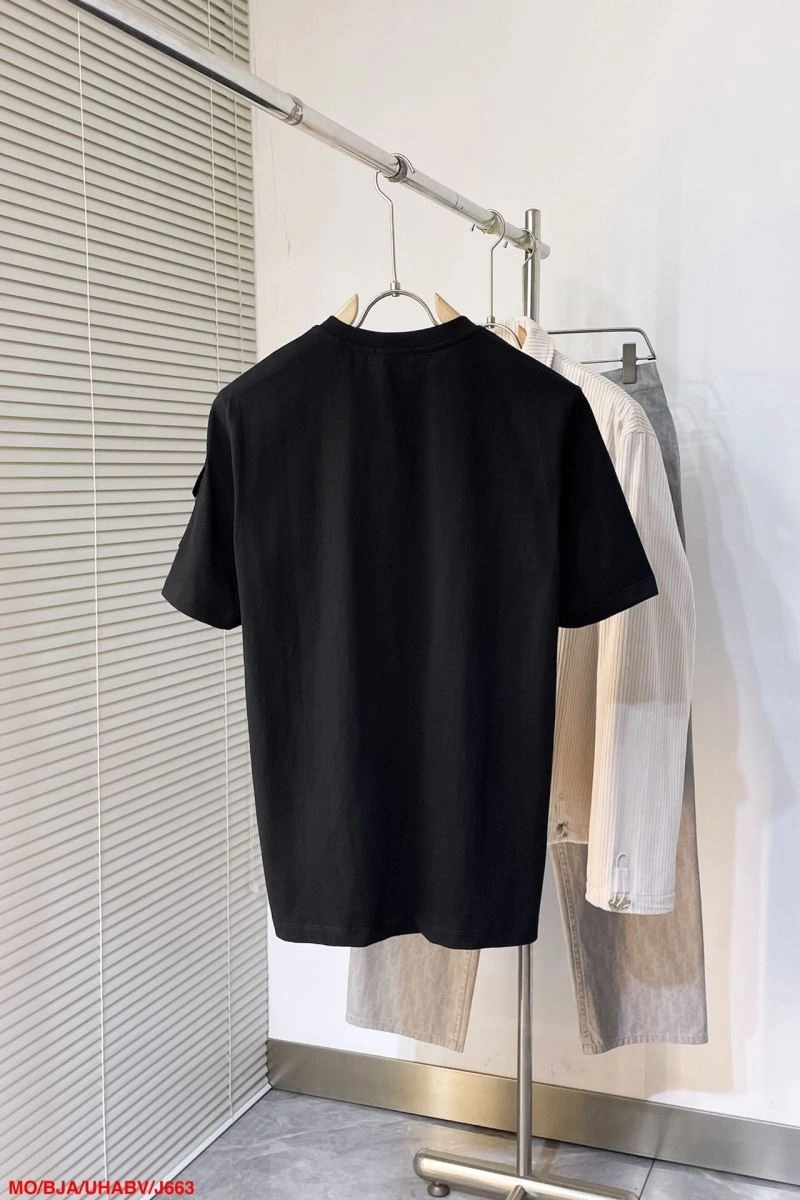 Moncler T-Shirts UrbanChic 143153