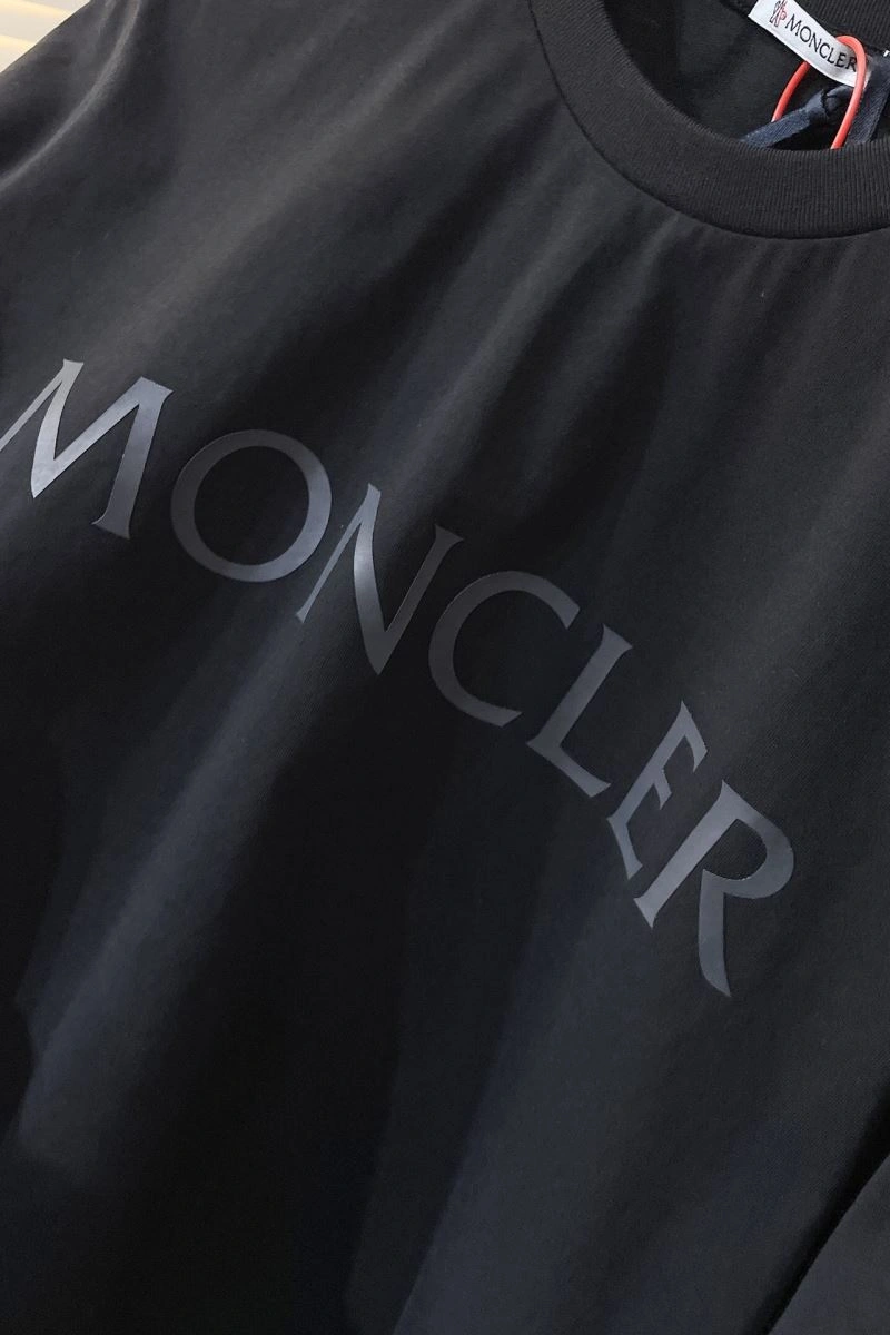 Moncler T-Shirts UrbanChic 143153