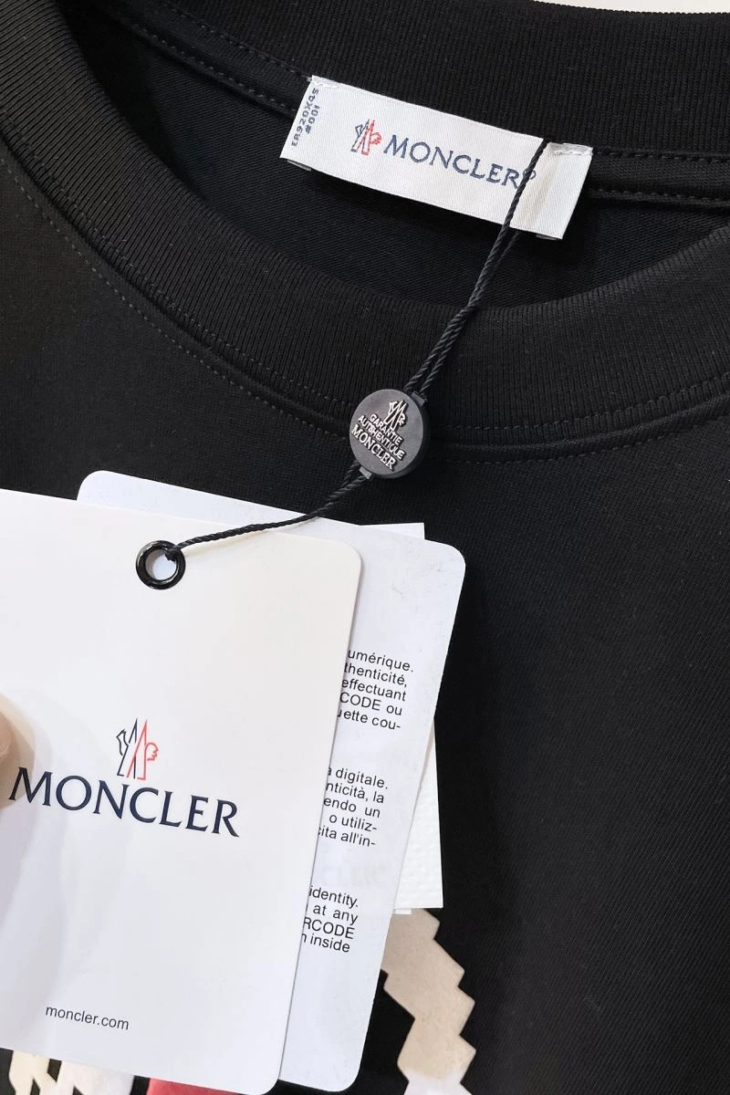 Moncler T-Shirts Trendy 143187