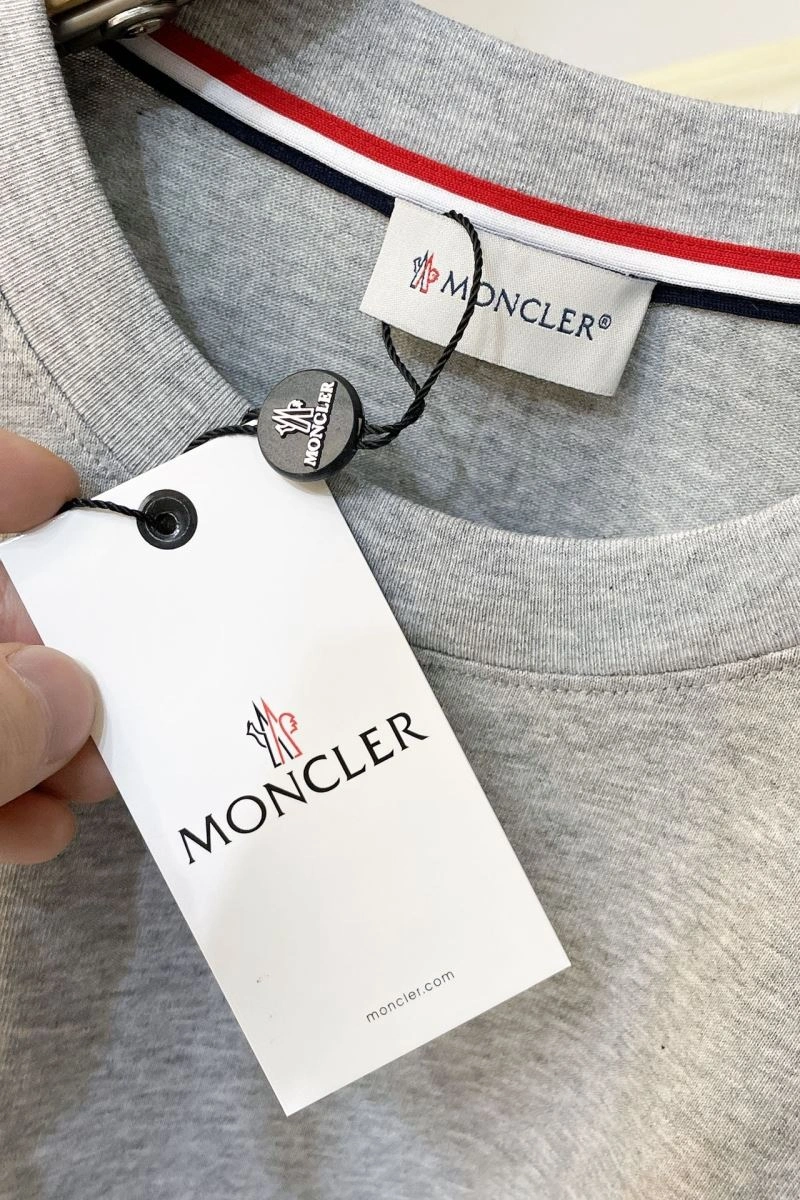 Moncler T-Shirts Colorful 143184