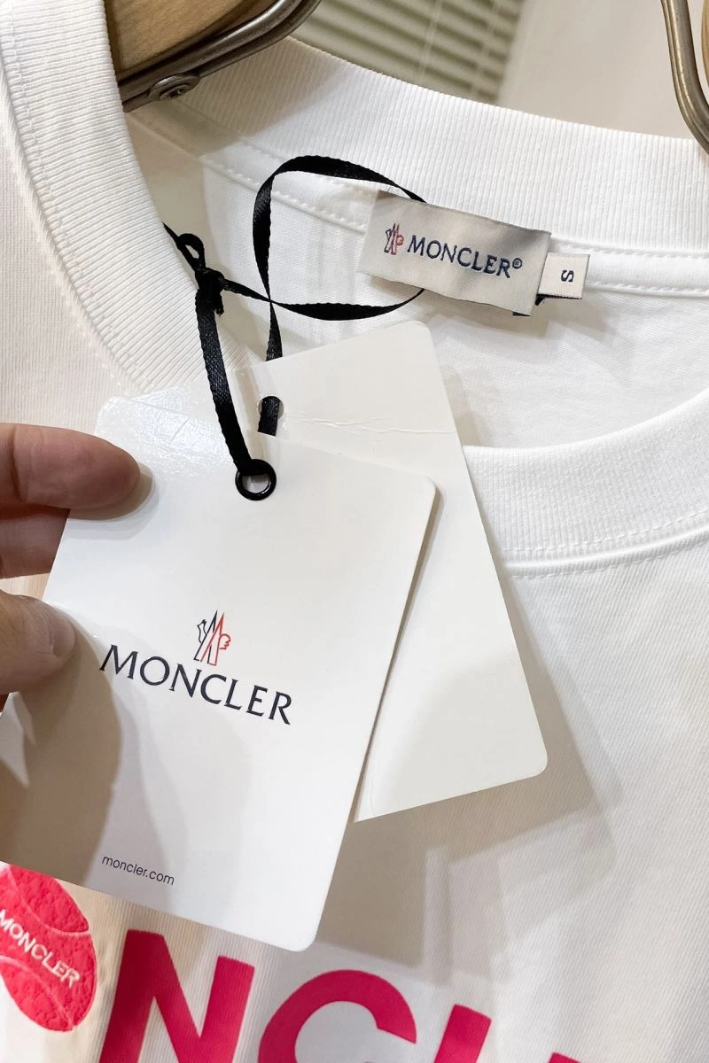 Moncler T-Shirts Timeless 143167
