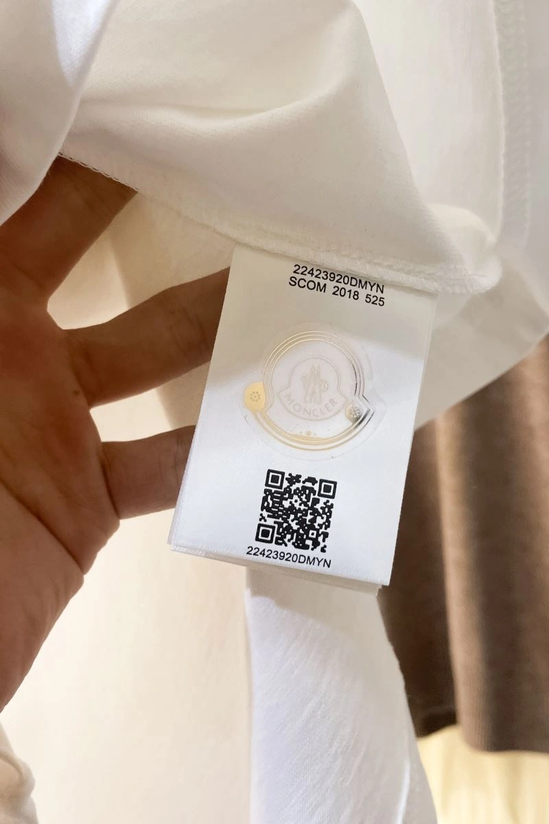 Moncler T-Shirts Timeless 143167