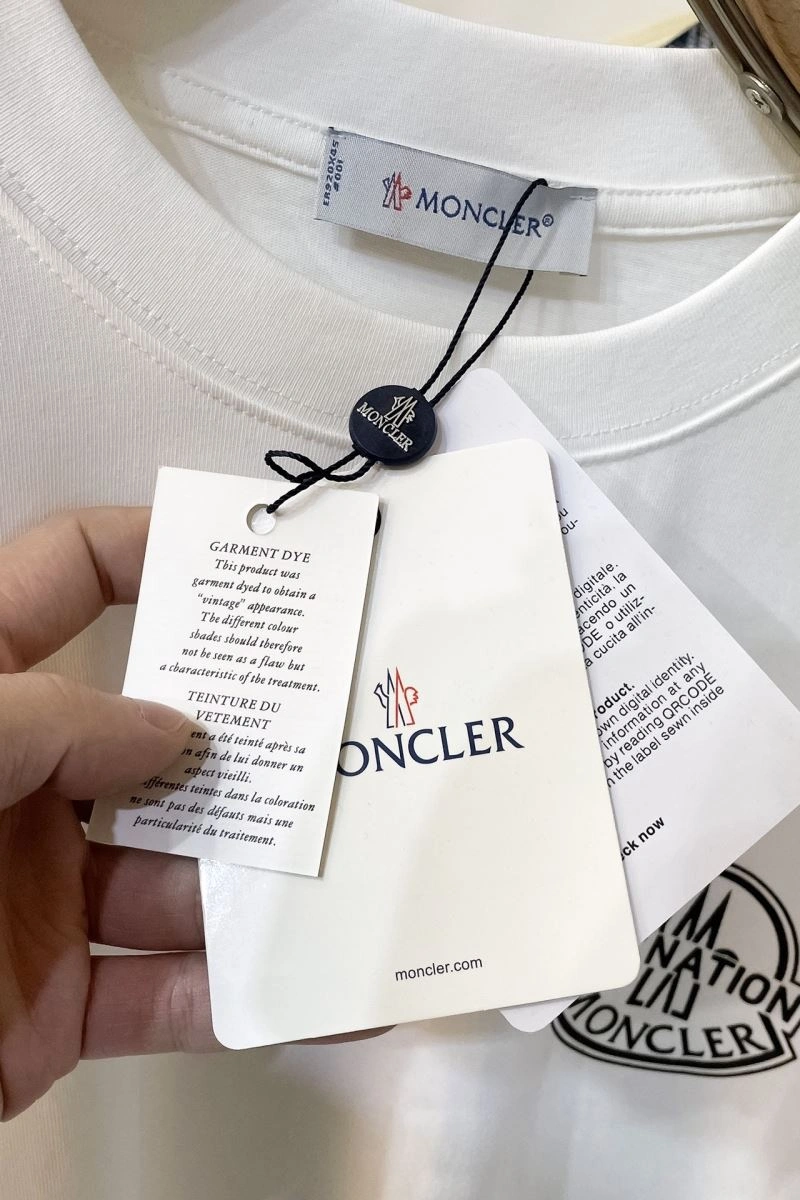 Comfortable Moncler T-Shirts 143148