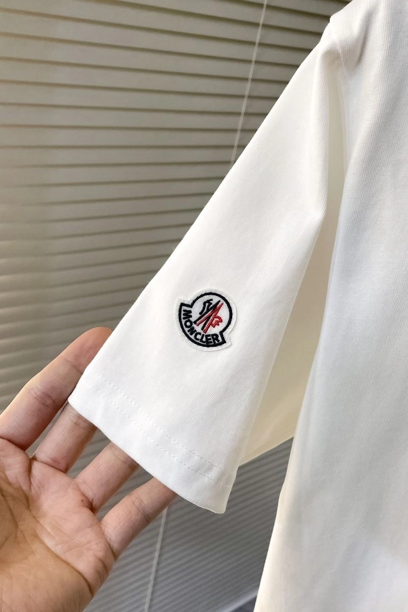 Comfortable Moncler T-Shirts 143148