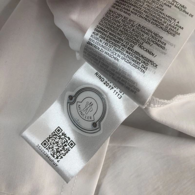 Moncler T-Shirts WellDesigned 143150