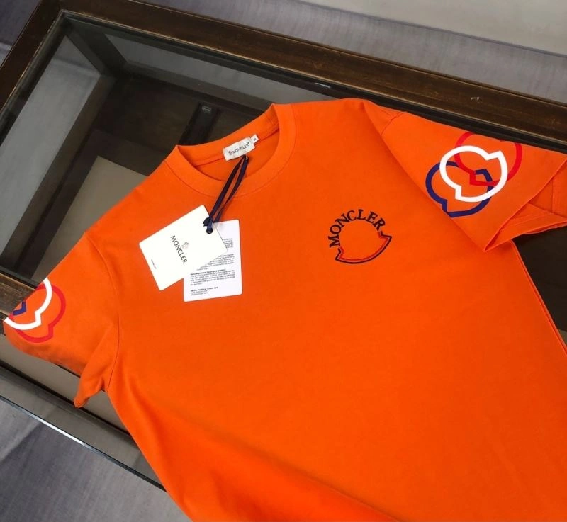 Moncler T-Shirts ComfortFit 143151