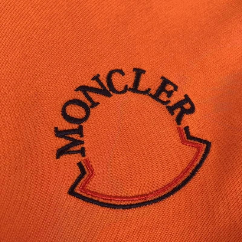 Moncler T-Shirts ComfortFit 143151