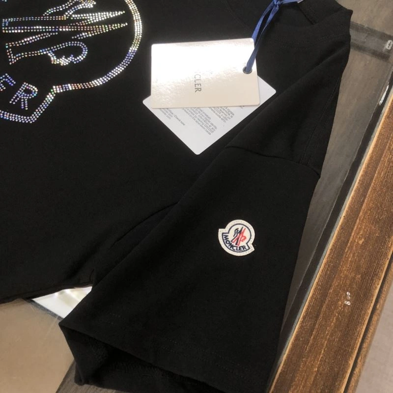Moncler T-Shirts Sustainable 143147