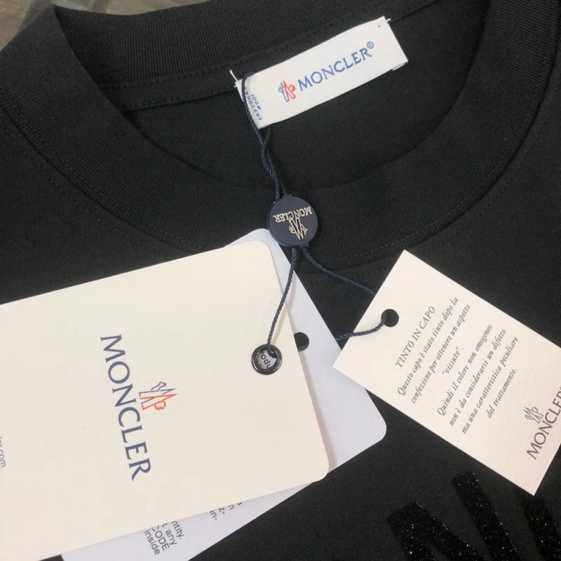 Moncler T-Shirts SunProtective 143143