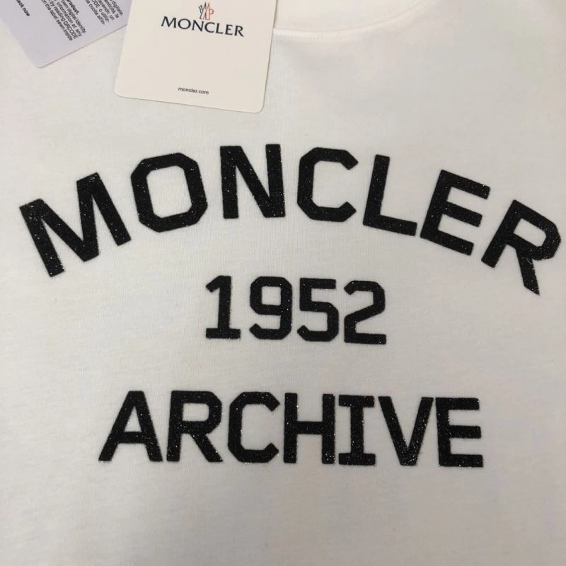 Moncler T-Shirts Trendy 143140