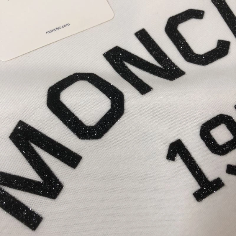 Moncler T-Shirts Trendy 143140