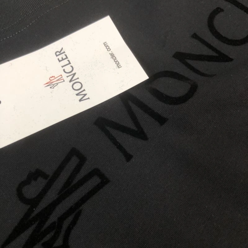 Moncler T-Shirts StreetReady 143134