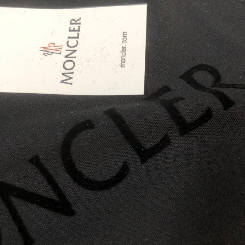 Moncler T-Shirts StreetReady 143134