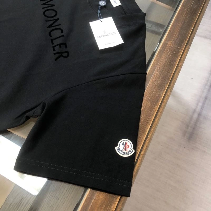 Moncler T-Shirts StreetReady 143134
