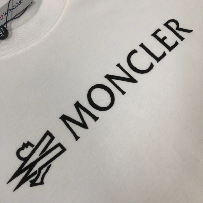 Moncler T-Shirts Tailored 143137