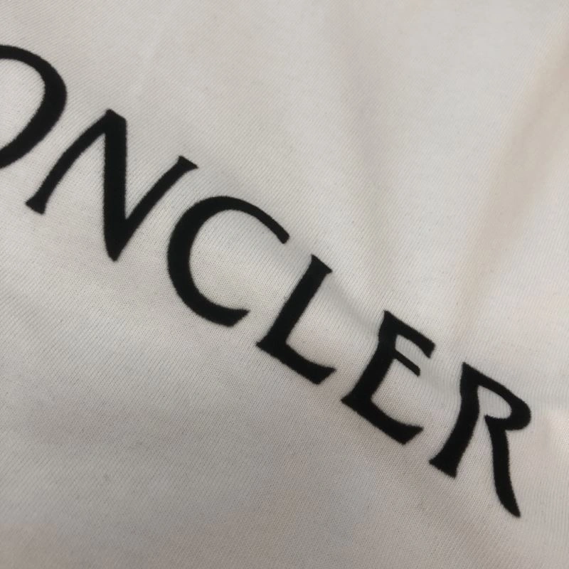 Moncler T-Shirts Tailored 143137