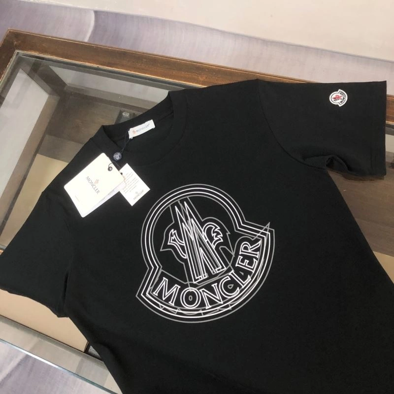 Moncler T-Shirts Comfortable 143128