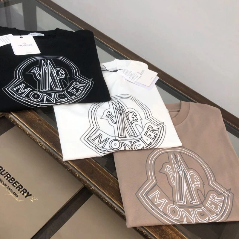Moncler T-Shirts Neat 143131