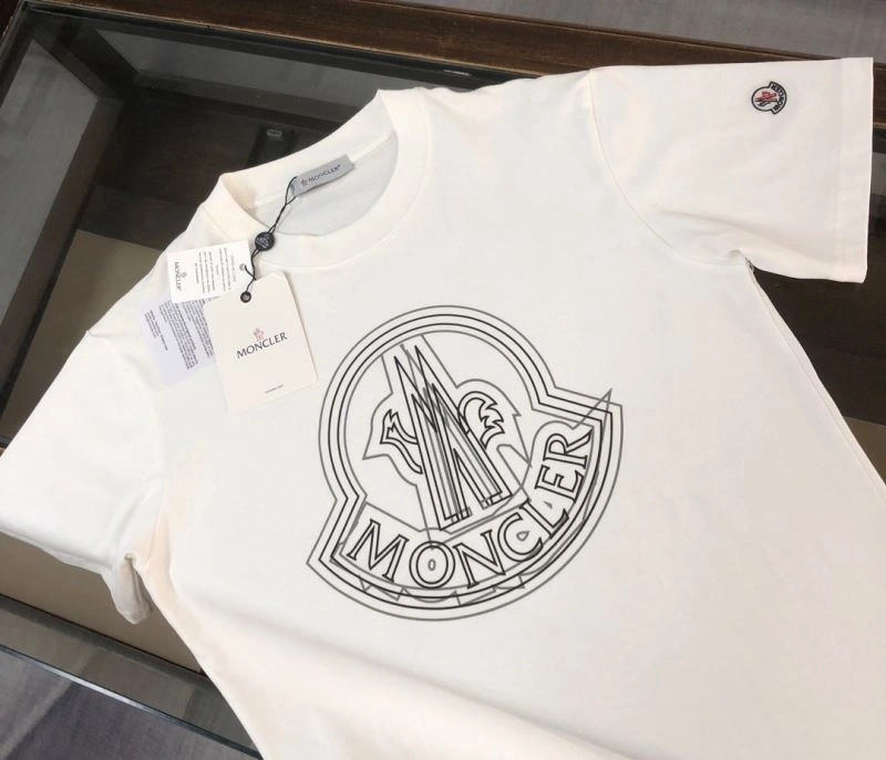 Moncler T-Shirts Neat 143131