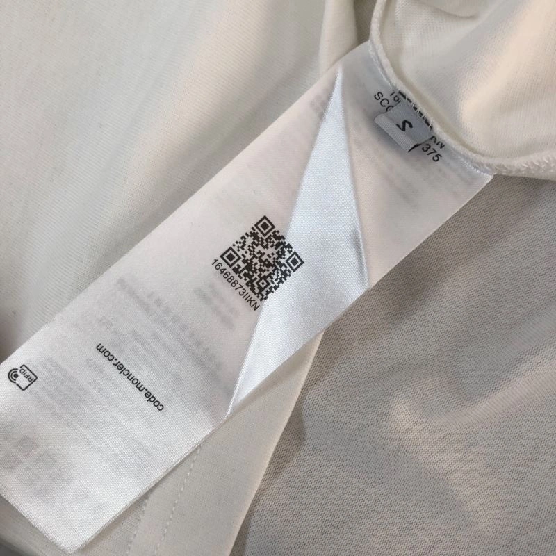 Moncler T-Shirts Neat 143131