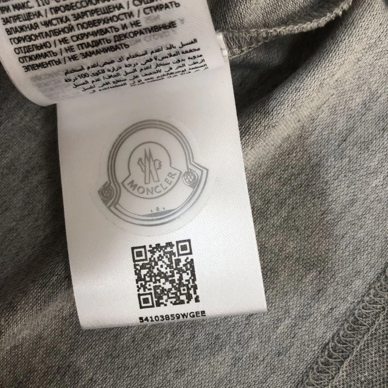Moncler T-Shirts ZipUp 143119