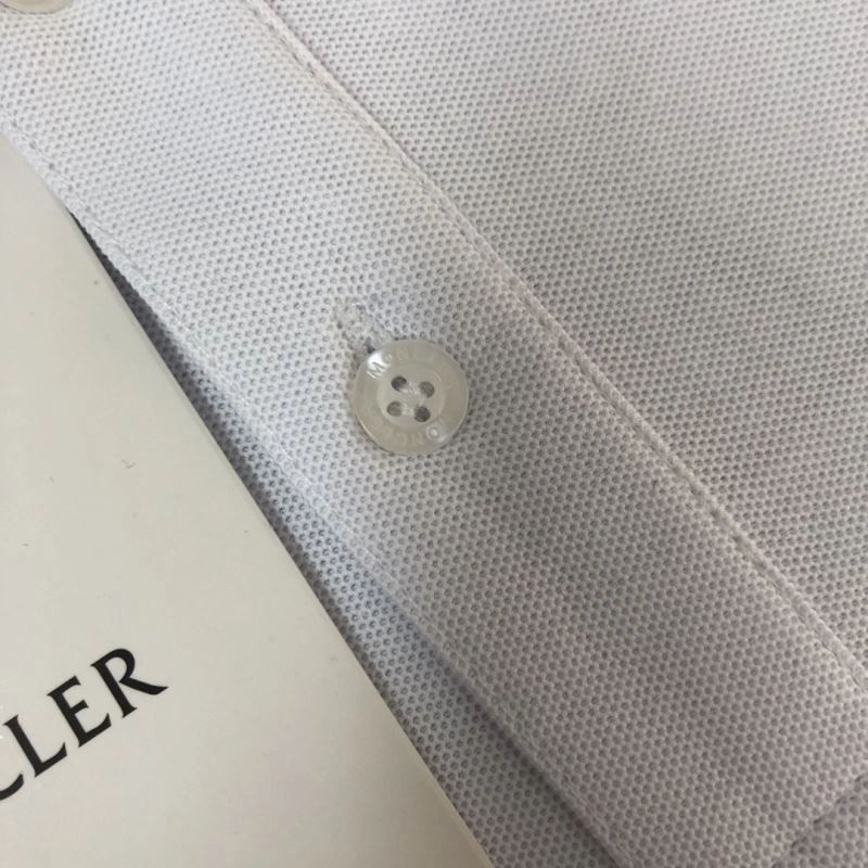 Moncler T-Shirts Lightweight 143138